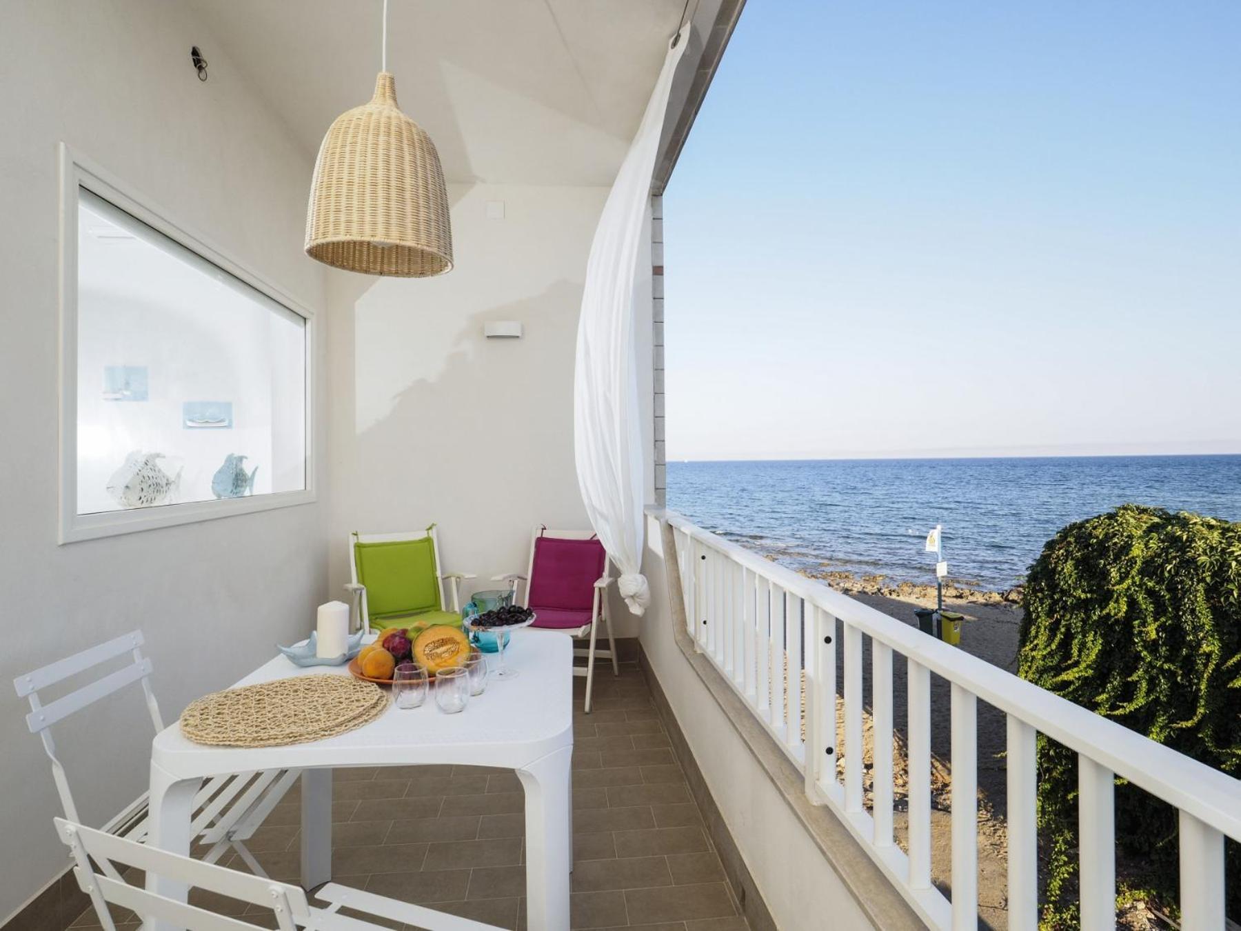Apartamento Rifugio A Mare Calabernardo Exterior foto